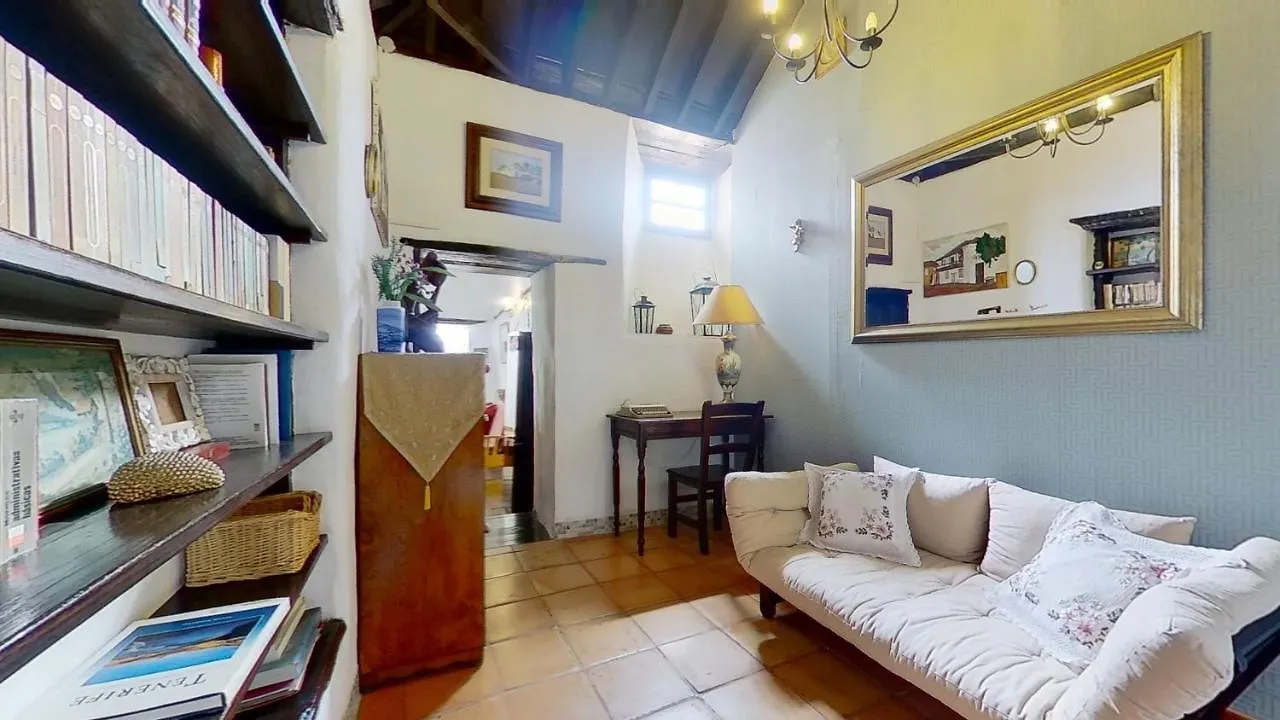 Charming 1-Bed House In La Laguna